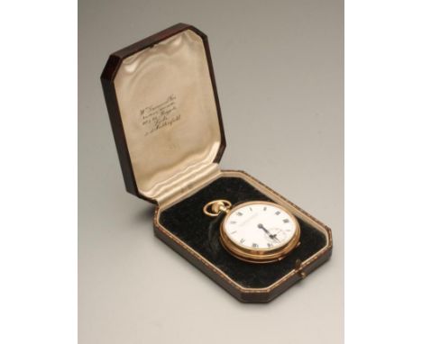 A 9CT GOLD TOP WIND POCKET WATCH, the white enamel dial with black Roman numerals enclosing subsidiary seconds dial and inscr