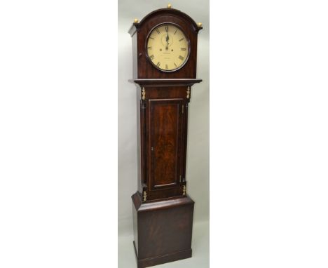 AN EARLY 19TH CENTURY IRISH MAHOGANY LONGCASE CLOCK, by Gardner, Grafton Street, Dublin (inscribed to circular dial) the arch