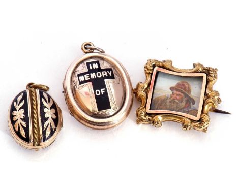 Victorian oval mourning locket, the front applied with black enamel 'In memory of Cross', 25 x 20mm, a black enamel mourning 