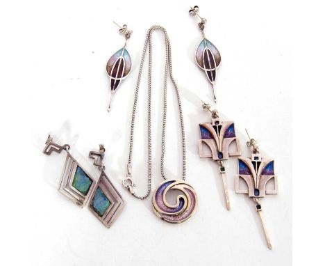 Modern 925 stamped and enamel pendants, chains and three pairs of pendant earrings, all in the Arts &amp; Crafts style