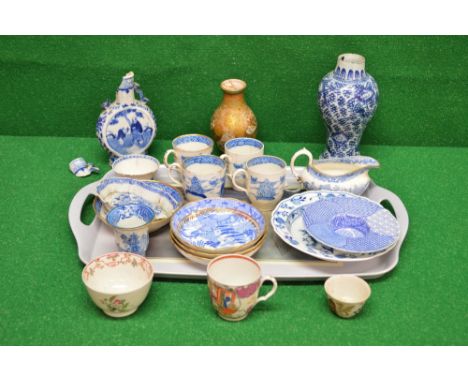 Group of sixteen pieces of blue and white china to include Worcester dish, Meissen bowl together with four other Oriental pie