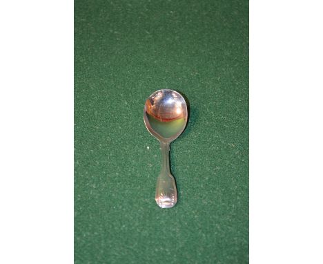 Georgian Fiddle, Thread and Shell pattern caddy spoon, marked for London 1828