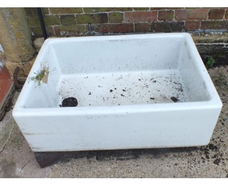 A large ceramic Belfast sink, 93cm x 62cm x 30cm deep 