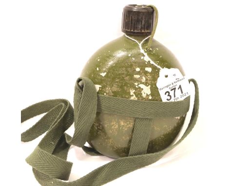 Vietnam War Era Vietcong Water Bottle and Pannier. P&amp;P Group 2 (£18+VAT for the first lot and £3+VAT for subsequent lots)