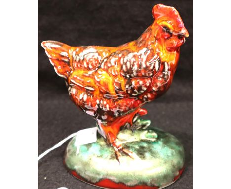 Anita Harris Hen, signed in gold, H: 14 cm. P&P Group 1 (£14+VAT for the first lot and £1+VAT for subsequent lots)Condition R