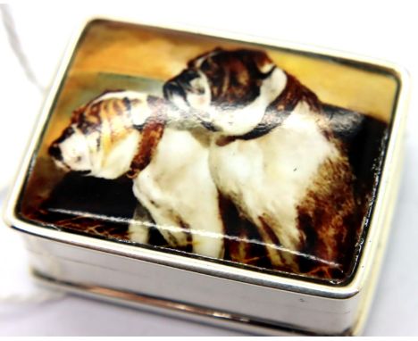 Silver pill box with enamel bulldogs. P&P Group 1 (£14+VAT for the first lot and £1+VAT for subsequent lots)Condition Report: