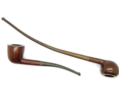 Antique Briarwood Churchwardens pipe and a Bewley wooden pipe. P&amp;P Group 2 (£18+VAT for the first lot and £3+VAT for subs
