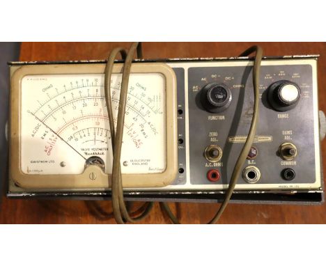 A vintage valve voltmeter heathkit by Daystrom with UK adaptor plug. Not available for in-house P&P, contact Paul O'Hea at Ma