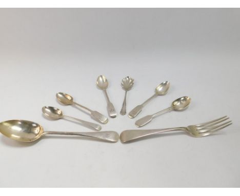 A Victorian silver table fork, London 1839, silver tablespoon initial engraved, London 1900, five various teaspoons, and an E