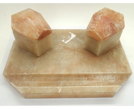 Rose marble pen stand with two ceramic inkwells. P&amp;P Group 2 (£18+VAT for the first lot and £3+VAT for subsequent lots) 