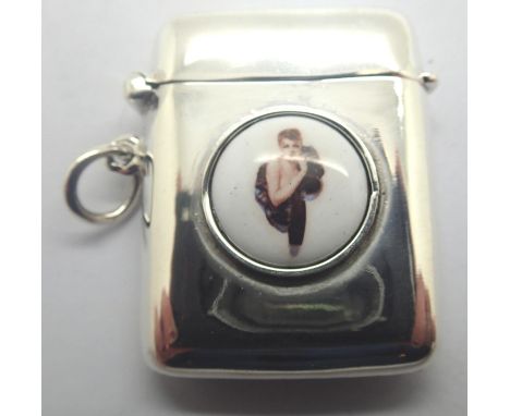 925 silver vesta case with enamel decoration, 40 x 30 mm. P&amp;P Group 1 (£14+VAT for the first lot and £1+VAT for subsequen