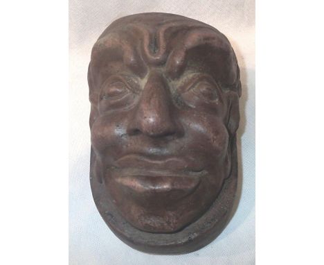 Ceramic head wall mask, H: 17 cm. P&amp;P Group 2 (£18+VAT for the first lot and £3+VAT for subsequent lots) 