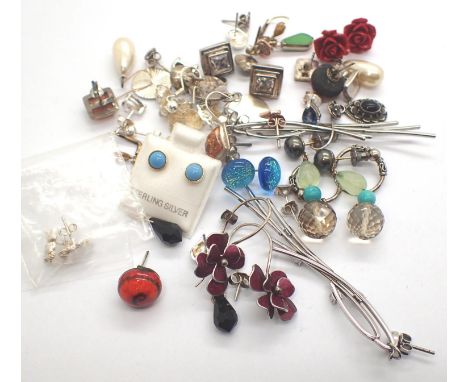 Collection of mixed earrings to include stone set examples. P&amp;P Group 1 (£14+VAT for the first lot and £1+VAT for subsequ