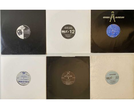 US - HOUSE/ DEEP HOUSE/ TECHNO - 12". A magical selection of 23 house/ techno 12". Mostly US including some deep house. Artis