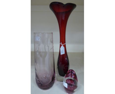A tall ruby glass Art vase (1960s) together with a Wedgwood paperweight and a Caithness etched vase 'Autumn Leaves' ST81 (3) 