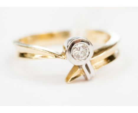 A 14ct single stone diamond ring, size L 