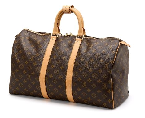 Weekender "Keepall 45",Louis Vuitton um 2020. Monogram Canvas, beiges Leder, goldfarbene Metall-Elemente. Langer 2-Wege-Reißv