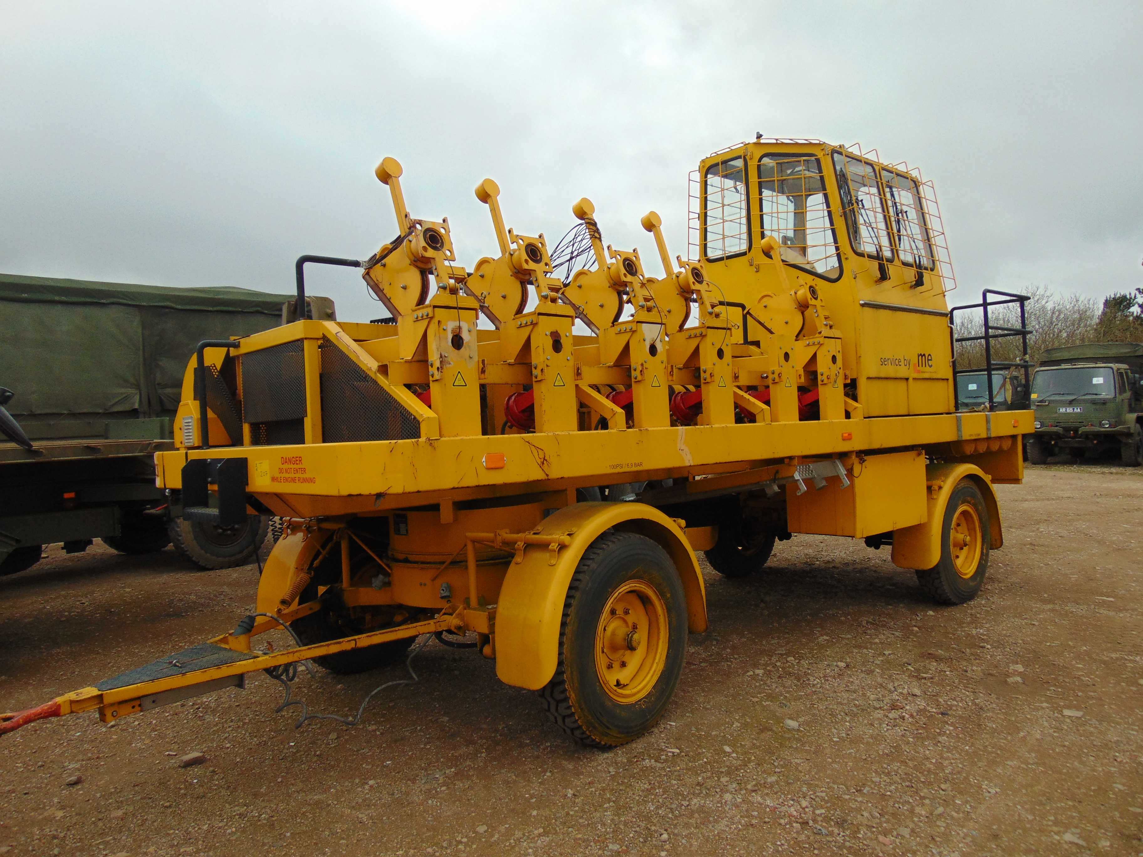 You are bidding on Direct from the UK Ministry Of Defence an MEL Mobile