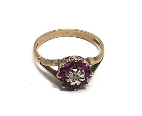 9ct gold ruby &amp; diamond floral set ring (2g)