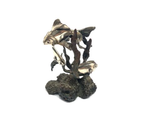 Silver &amp; enamel painted miniature fish figure group measures approx 6.5cm tall hallmarked 800 weight 88g
