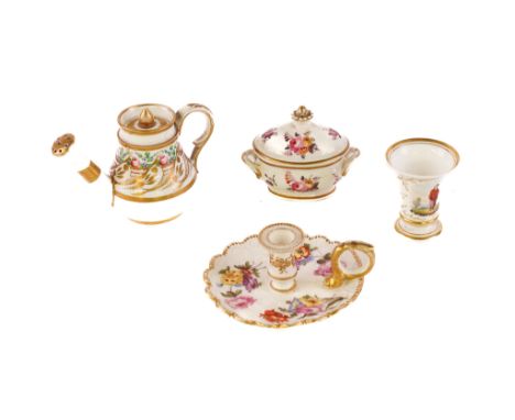 A SMALL GROUP OF ENGLISH PORCELAIN (6)Early 19th centuryComprising; a miniature Chamberlain Worcester two-handled tureen and 