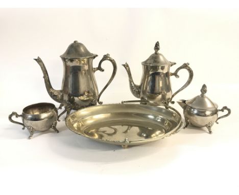 Collection of vintage silver dining objects. No Reserve. (5)