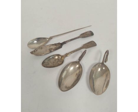 Silver butter knife 1891, a dessert spoon, Glasgow 1862 and three others, after the antique, 222g / 7oz.&nbsp;&nbsp; 