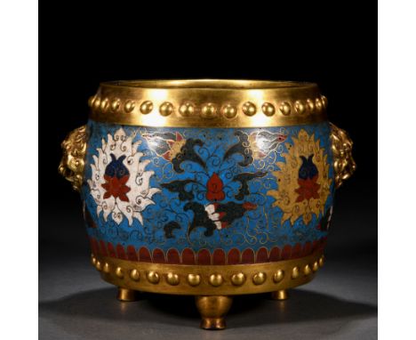 A Chinese Cloisonne Enamel Lotus Scrolls Censer Qing Dynasty. W: 6 5/8 in. H: 5 in. (17 cm x 13 cm)