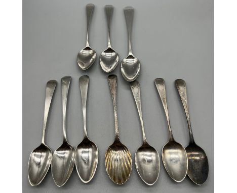 A Collection of Georgian silver marked tea spoons. [136GRAMS] 