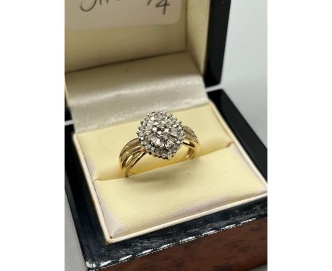 9ct yellow gold ladies diamond cluster ring. 0.33cts. [Ring size R] [4.17Grams] 