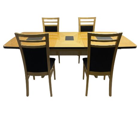 Art Deco style lacquered extending dining table, with additional leaf and four dining chairsDimensions: Length/Width:&nbsp;17