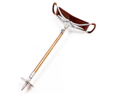 A Featherwate copper wire metal and leather shooting stick, 75.5cm wide.