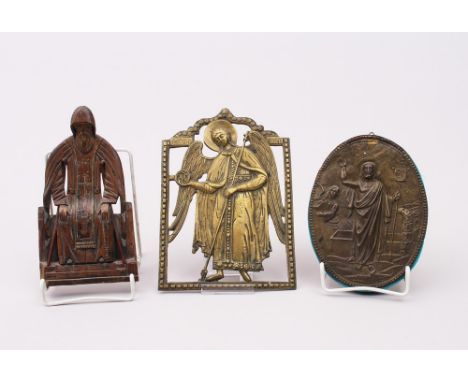 Drei Reliefs, Russland, um 1700/um 1800 1x Ikone "Der Erzengel Gabriel", um 1700, Bronze, durchbrochen gearbeitet und mit Res