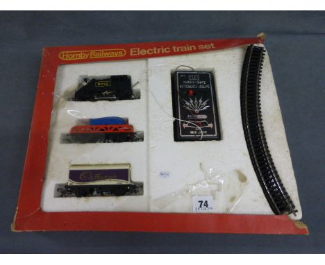 Boxed Hornby OO gauge Electric Train Set with engine, box damaged
