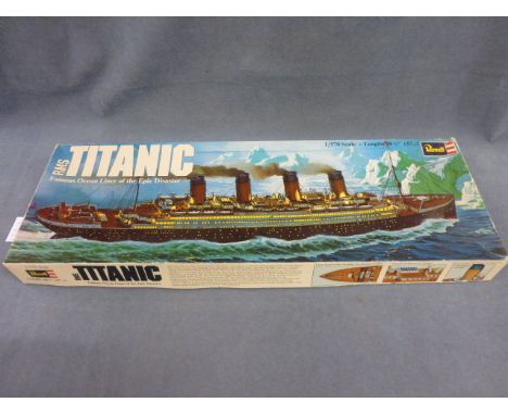 Boxed Revell RMS Titanic 1:570 scale unmade with instructions