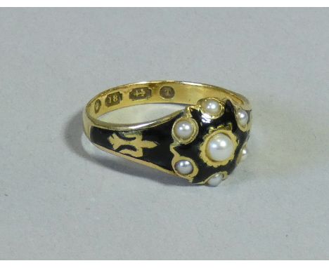 A mid-Victorian 18ct gold, split-pearl, &amp; black enamel mourning ring, Birmingham hallmarked for 1868, size M, 2.4g.