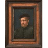 Bildnis eines Herren Deutscher Portraitmaler des 16. Jahrhunderts Bärtiger Mann mit Kappe, oben bez.