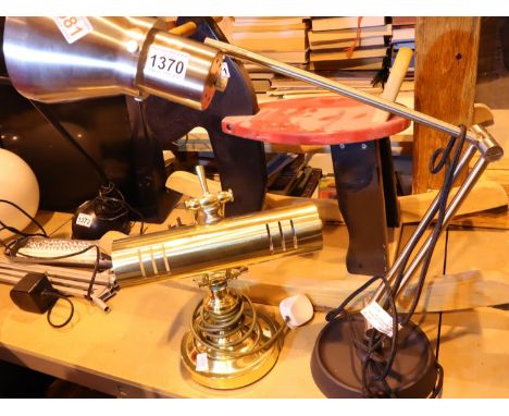 Electric brass bankers desk lamp and a chrome adjustable desk lamp. Not available for in-house P&P, contact Paul O'Hea at Mai