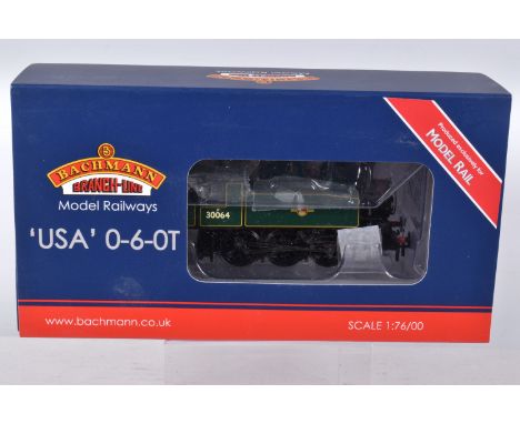 A BOXED OO GAUGE BACHMANN BRANCHLINE MODEL RAILWAY LOCOMOTIVE USA 0-6-0T no. 30064 in BR Lined Malachite Green Livery with La