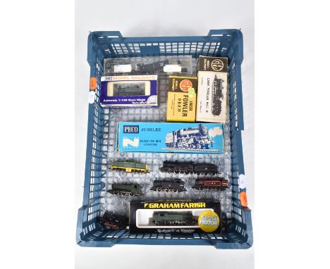 A QUANTITY OF BOXED AND UNBOXED N GAUGE LOCOMOTIVES, to include Peco Jubilee class, renamed and numbered 'Victory' No.5712, L
