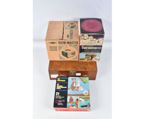 A WOODEN CASE CONTAINING A SAWYER’S VIEW-MASTER 3D VIEWER AND A QUANTITY OF SAWYER’S  AND OTHER VIEW-MASTER PICTURES, approxi