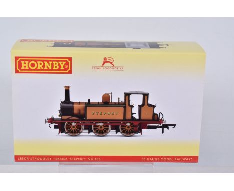 A BOXED OO GAUGE HORNBY MODEL RAILWAY STEAM LOCOMOTIVE Class A1 Terrier 0-6-0T no. 655 'Stepney' in LBSCR Stroudley Improved 