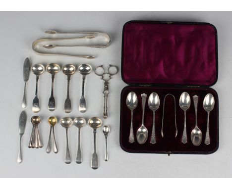 A pair of George V silver sugar nips with ring handles, Chester 1922 by Alfred Marston, length 12cm, a set of six teaspoons a