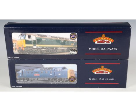 A Bachmann Branch-Line Blue Riband DCC Ready gauge OO No. 32-752 Class 57/0 diesel 57602 in First Great Western livery and a 