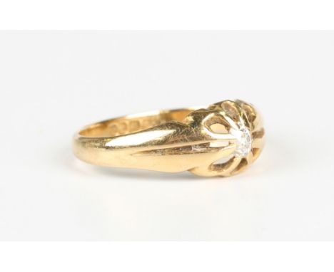 An 18ct gold ring, claw set with a cushion cut diamond, London 1919, weight 2.7g, ring size approx L.Buyer’s Premium 29.4% (i
