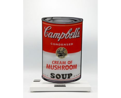 Andy WARHOL (1928-1987), d’après.Campbell Soup.Sculpture en verre acrylique de l’iconique Campbell Soup de Warhol.Édition sur