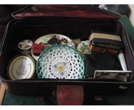 SUITCASE CONTAINING SUNDRY ITEMS INCLUDING COSTUME JEWELLERY, WATCHES, CERAMIC PLATES, BIBLES, PICTURES AND PRINTS, ETC. 