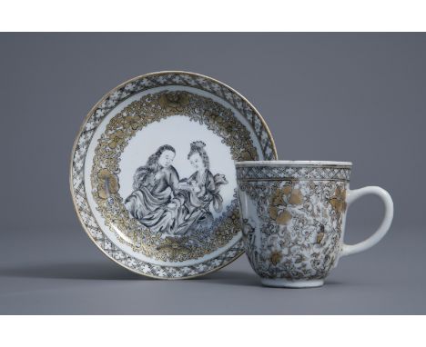 A Chinese grisaille cup and saucer with an amorous couple, Qianlong -- Dia.: 12,1 - 6,1 cm (the cup and saucer)Ê H 6,4 cm (th