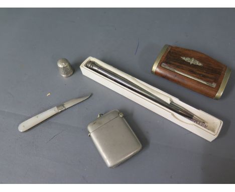 A silver plated Eversharp pencil,  a plated vesta, a silver thimble, a snuff box and a fruit knife