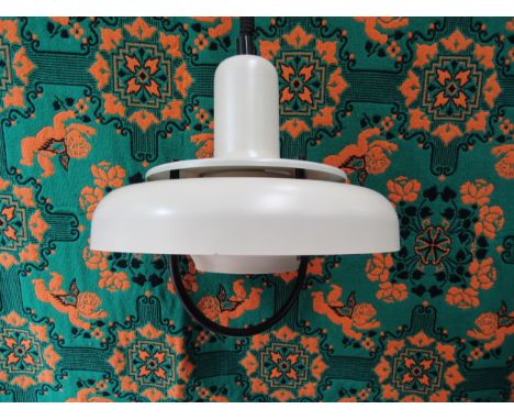 A Danish ceiling light of three tiers in cream and white. Rise and fall action. Approx 43cm diameter 